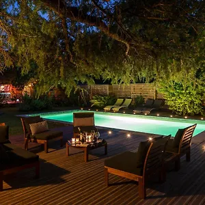 https://htel-mas-vidau.fr-provencehotel.com